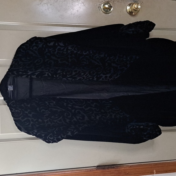 Black Velvet-ish Cape One Size - Picture 6 of 16